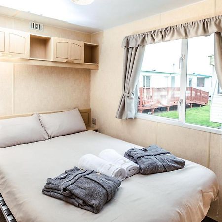 Kings Caravan - Family Groups Only - Very Quiet Park Skegness Exterior foto