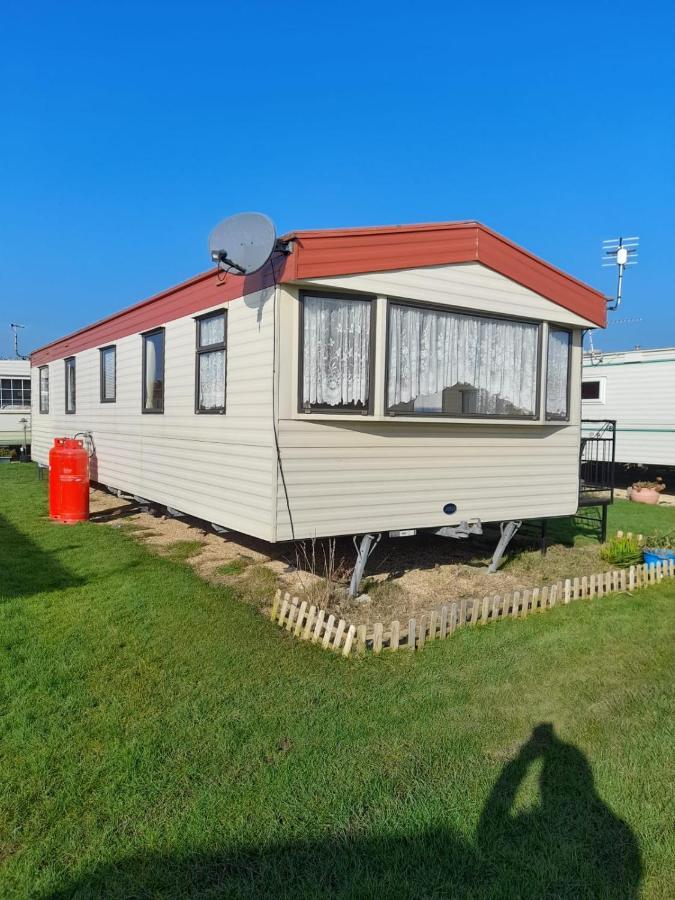 Kings Caravan - Family Groups Only - Very Quiet Park Skegness Exterior foto
