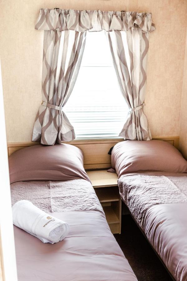 Kings Caravan - Family Groups Only - Very Quiet Park Skegness Exterior foto